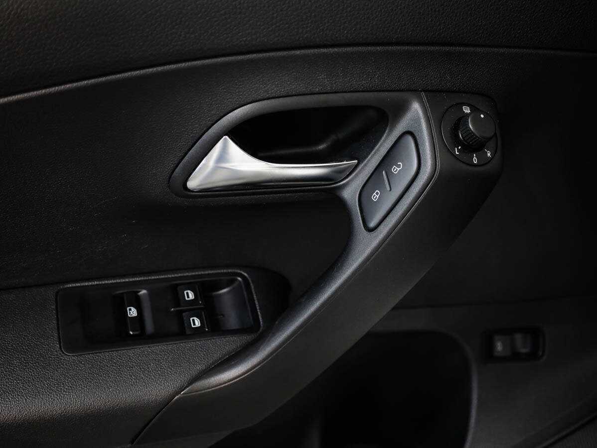 Купить Volkswagen Polo, 2017, 141 114 км, фото №16