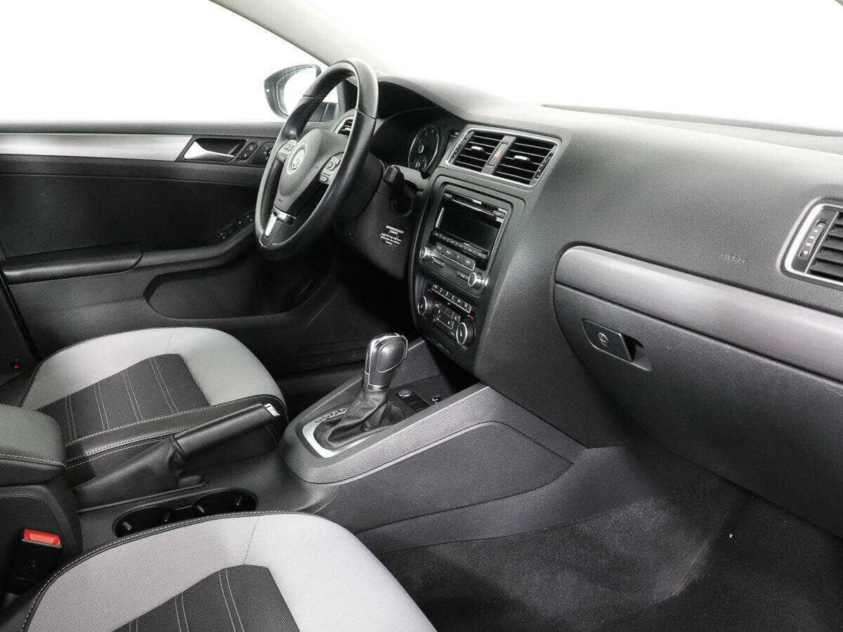 Купить Volkswagen Jetta, 2012, 64 244 км, фото №9