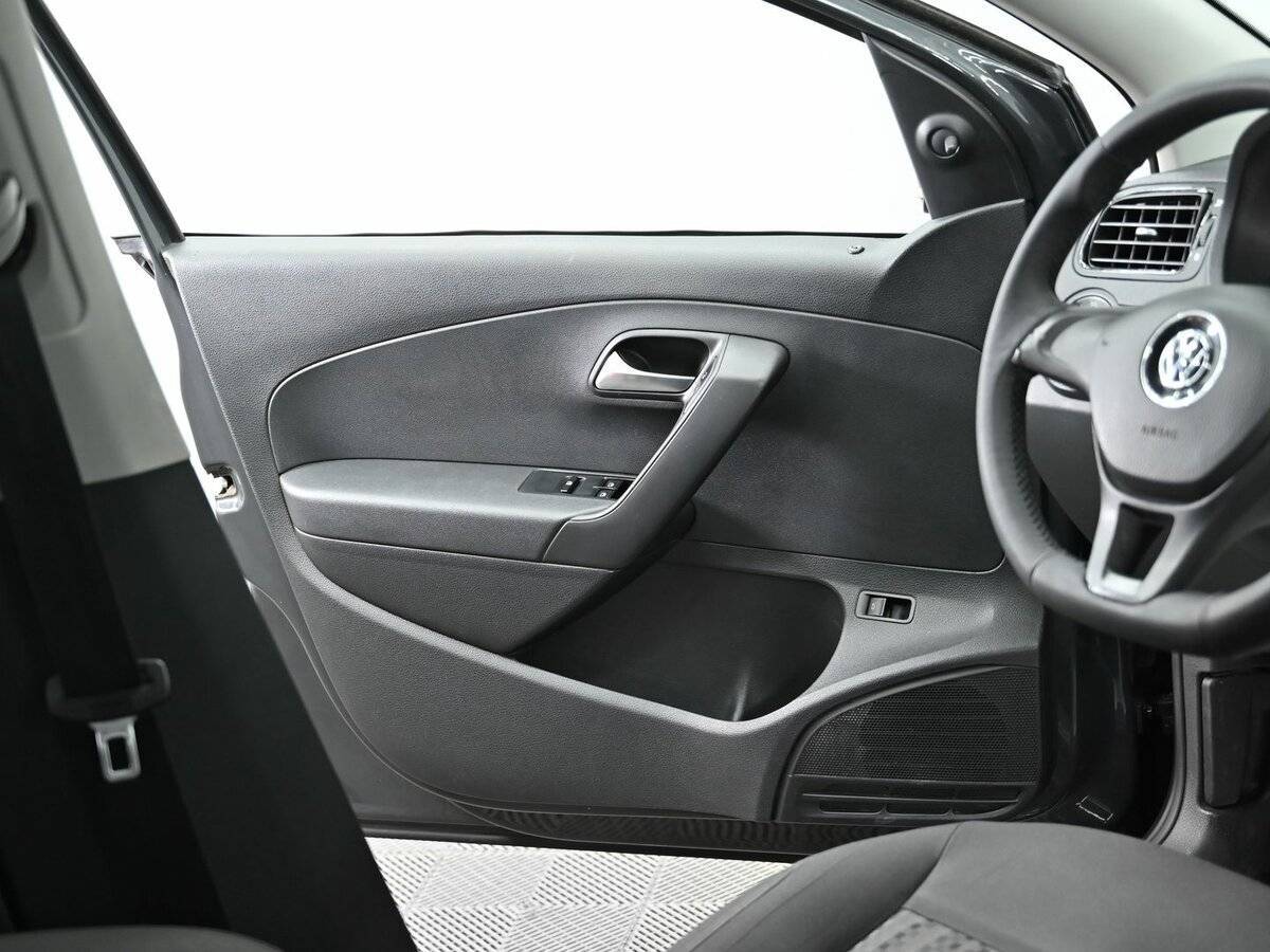 Купить Volkswagen Polo, 2017, 113 000 км, фото №7