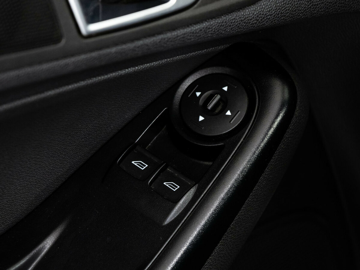 Купить Ford Fiesta Mk6 Рестайлинг, 2016, 85 502 км, фото №12